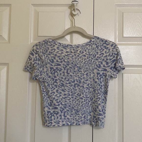 Hollister Cheetah Print Graphic Tee - Picture 2 of 2